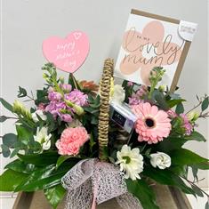 Pretty Pinks Basket Gift Set 